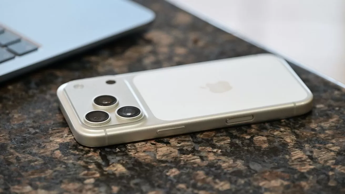 Only iPhone 18 Pro Max rumored to get variable aperture