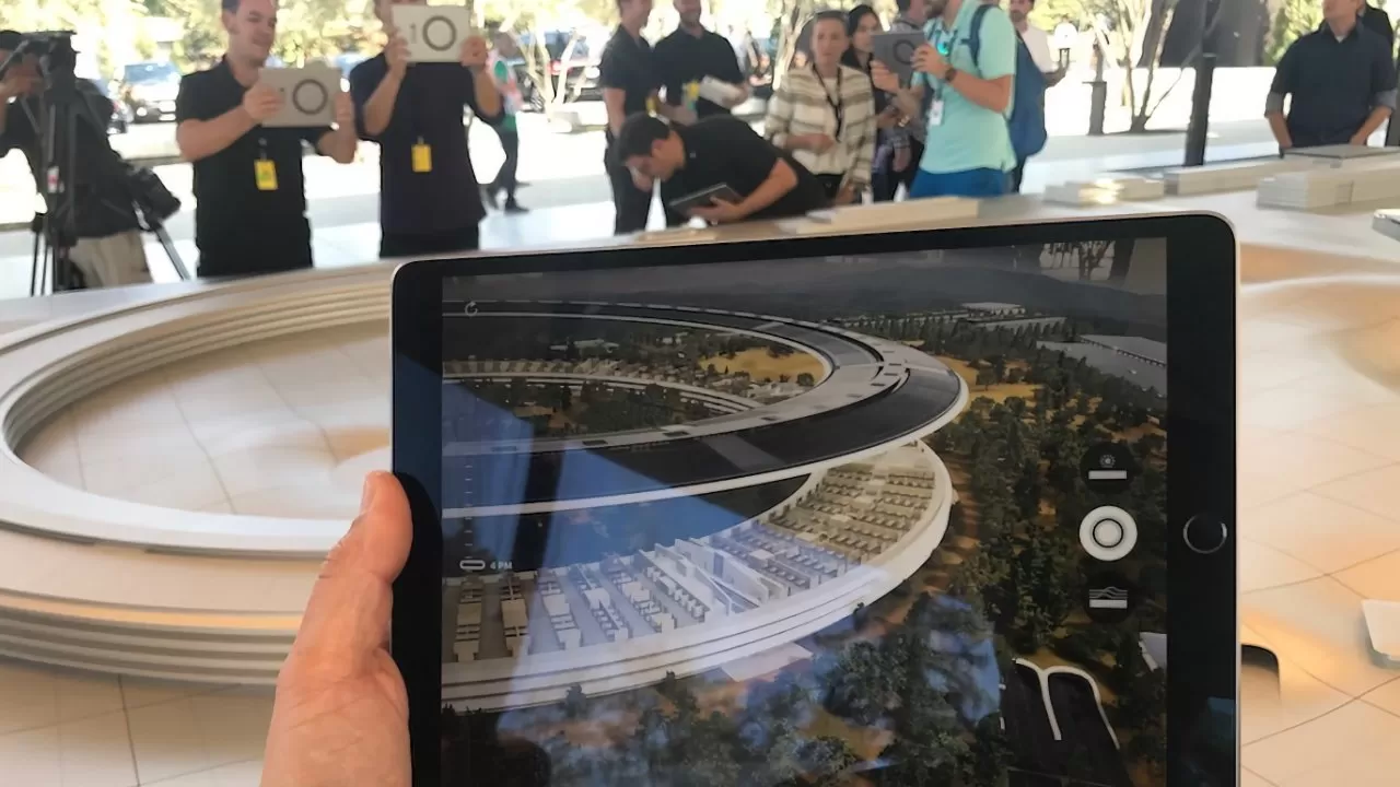 Apple Park Visitor Center exhibition space closed temporarily