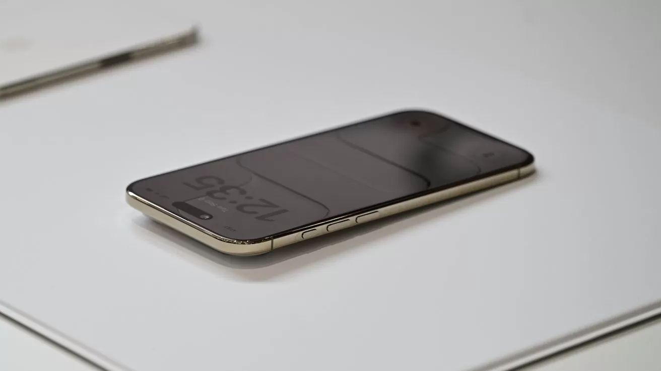 Glass-heavy iPhone 20 borrows from iPhone Air, gets better cooling