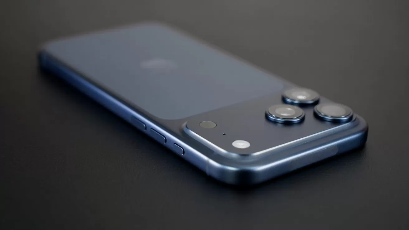 Tariff refunds bolster Apple's record-breaking June quarter